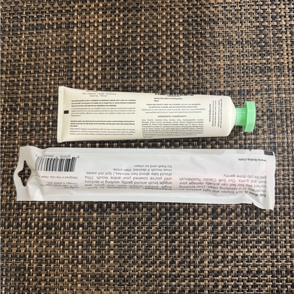 Boka Nano-Hydroxyapatite Toothpaste Ela Mint and Pink Toothbrush Set - Picture 2 of 2